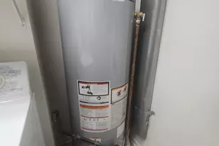 2721 Georgetowne Dr, Highland, IN 46322 - Photo 17