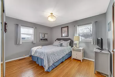 8031 North Drive, Highland, IN 46322 - Photo 9