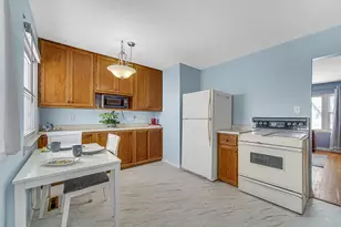 8031 North Dr, Highland, IN 46322 - Photo 5