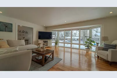 1008 N Roeske Avenue, Michigan City, IN 46360 - Photo 5