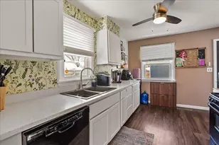 3340 Maple Dr, Highland, IN 46322 - Photo 9