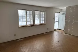 10683 N 253 E, Demotte, IN 46310 - Photo 3