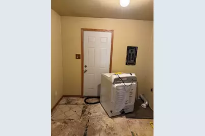 10683 N 253 E, Demotte, IN 46310 - Photo 11