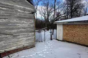 2012 Hovey Pl, Gary, IN 46406 - Photo 5