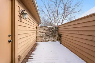 902 Cornwallis Ln, Munster, IN 46321 - Photo 35