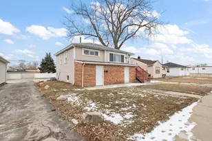 8120 Kennedy Ave, Highland, IN 46322 - Photo 1