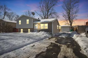 854 Fairview St, Westville, IN 46391 - Photo 3