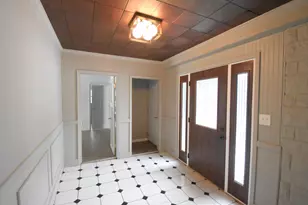 225 W Grace St, Rensselaer, IN 47978 - Photo 5