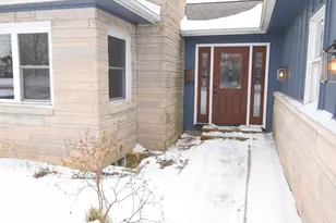 225 W Grace St, Rensselaer, IN 47978 - Photo 3