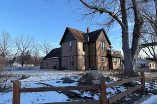 322 Burnham St, Lowell, IN 46356 - Photo 3