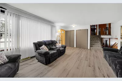 2812 W 60th Drive, Merrillville, IN 46410 - Photo 7