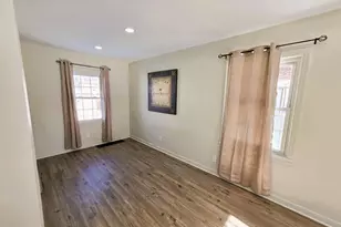 301 Belden Pl, Munster, IN 46321 - Photo 7