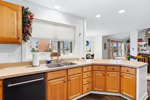 8407 Heron Lake Rd, Saint John, IN 46373 - Photo 11