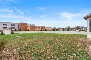 8407 Heron Lake Rd, Saint John, IN 46373 - Photo 21