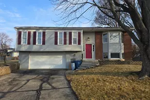 79 Maple Ct, Hebron, IN 46341 - Photo 1