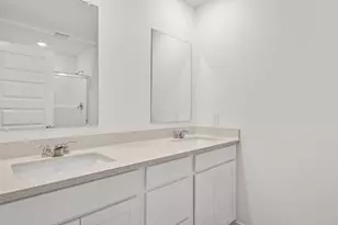 581 Cressmoor Blvd, Hobart, IN 46342 - Photo 13