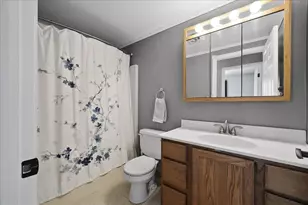 2131 E 9th Pl, Hobart, IN 46342 - Photo 21