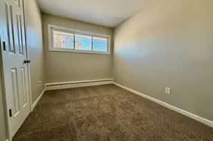 606 N Lindberg St, Griffith, IN 46319 - Photo 7