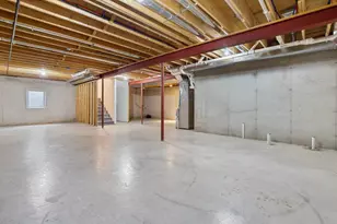 1070 Lakeview Dr, Hobart, IN 46342 - Photo 35