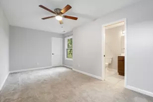 1070 Lakeview Dr, Hobart, IN 46342 - Photo 27