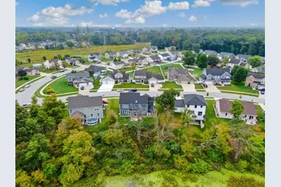 1070 Lakeview Drive, Hobart, IN 46342 - Photo 39