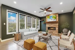 1070 Lakeview Dr, Hobart, IN 46342 - Photo 7