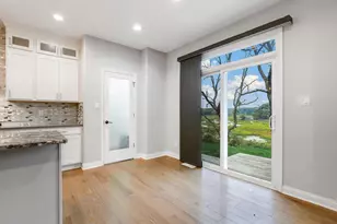 1070 Lakeview Dr, Hobart, IN 46342 - Photo 13