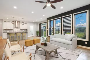 1070 Lakeview Dr, Hobart, IN 46342 - Photo 9