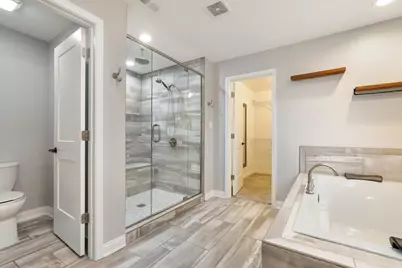 1070 Lakeview Drive, Hobart, IN 46342 - Photo 23