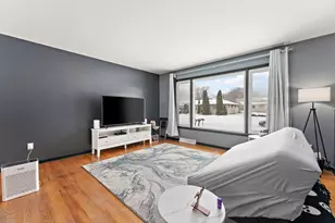 5345 Johnson St, Merrillville, IN 46410 - Photo 3