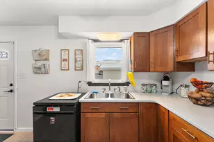 5345 Johnson St, Merrillville, IN 46410 - Photo 9