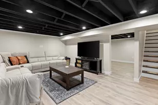 7849 Hanley St, Schererville, IN 46375 - Photo 13