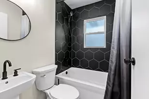 7849 Hanley St, Schererville, IN 46375 - Photo 9