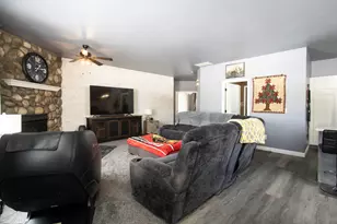 7546 Mary Kay Ct, Crown Point, IN 46307 - Photo 7