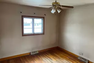 1593 Kenilworth Dr, Calumet City, IL 60409 - Photo 7