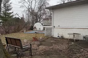 1412 N Dwiggins Ave, Griffith, IN 46319 - Photo 3