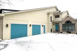 2480 E Lakeshore Dr, Crown Point, IN 46307 - Photo 159