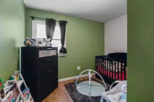 337 N Virginia St, Hobart, IN 46342 - Photo 9