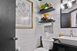 284 Castlewood Dr, Valparaiso, IN 46385 - Photo 31