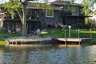 284 Castlewood Dr, Valparaiso, IN 46385 - Photo 9