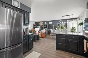 284 Castlewood Dr, Valparaiso, IN 46385 - Photo 23