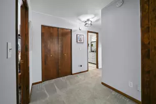 284 Castlewood Dr, Valparaiso, IN 46385 - Photo 39