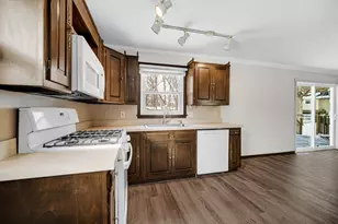 2044 Hidden Valley Dr, Crown Point, IN 46307 - Photo 9