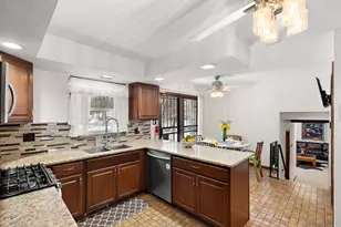 6938 Ironwood Ave, Gary, IN 46403 - Photo 9