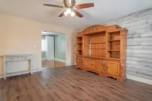 1058 W 61st Ave, Merrillville, IN 46410 - Photo 11