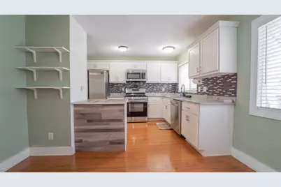 1058 W 61st Avenue, Merrillville, IN 46410 - Photo 5