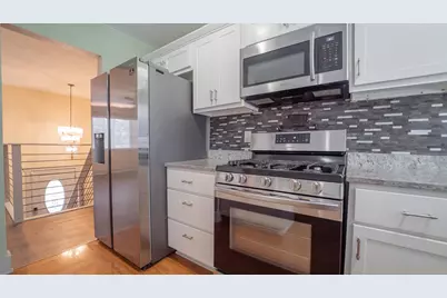 1058 W 61st Avenue, Merrillville, IN 46410 - Photo 7