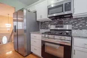 1058 W 61st Ave, Merrillville, IN 46410 - Photo 7