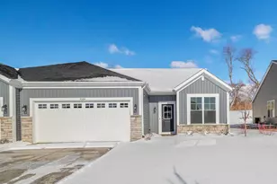 4064 Reflection Pl, Valparaiso, IN 46385 - Photo 1