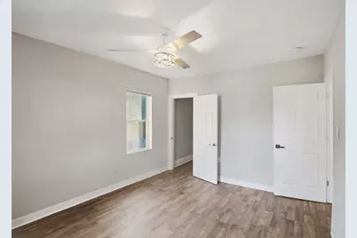 537 Harrison Street, Gary, IN 46402 - Photo 15